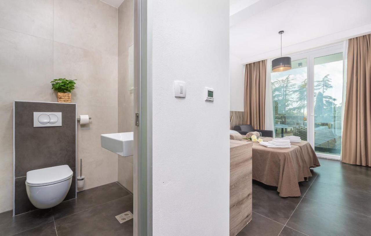 Residence Center B&B Materada Poreč Buitenkant foto