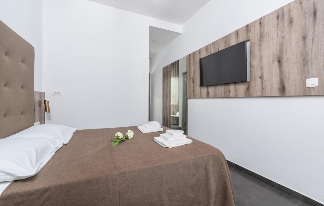 Residence Center B&B Materada Poreč Buitenkant foto