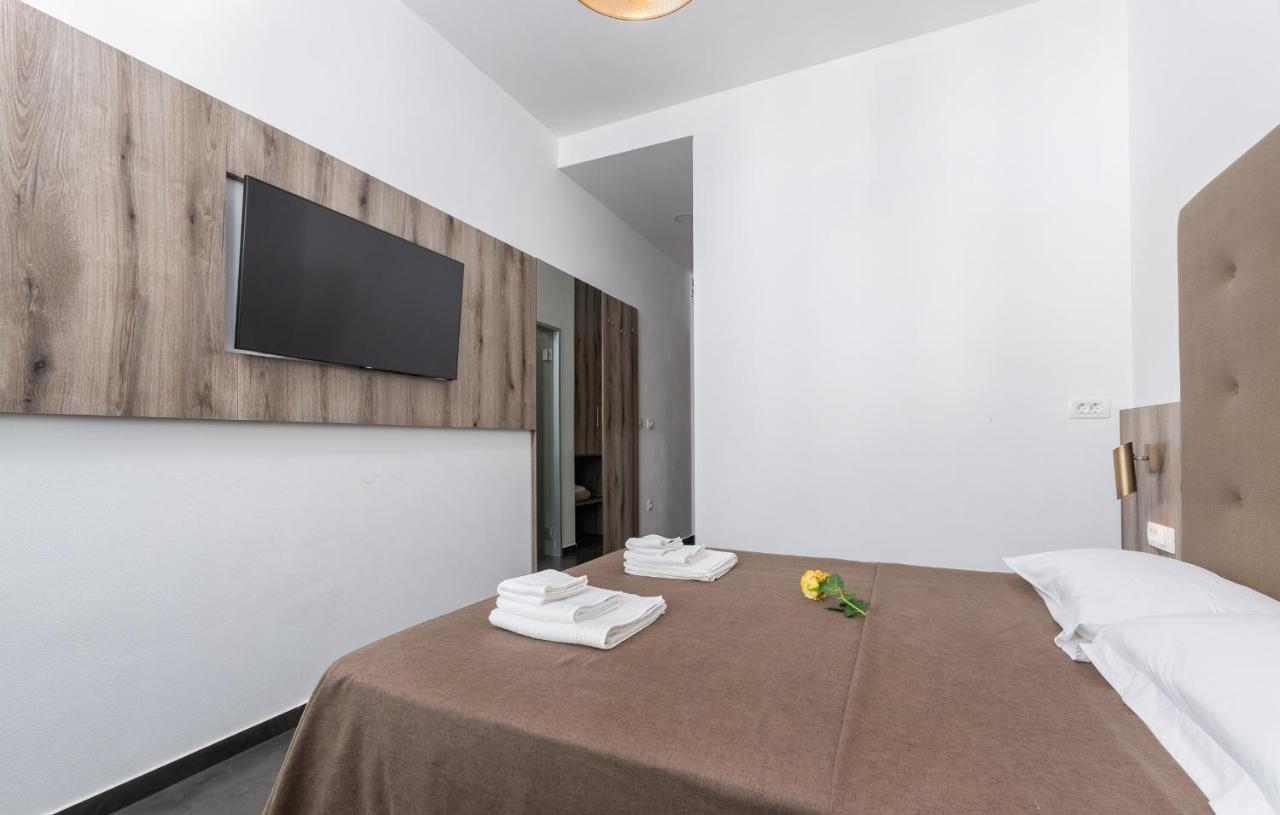 Residence Center B&B Materada Poreč Buitenkant foto