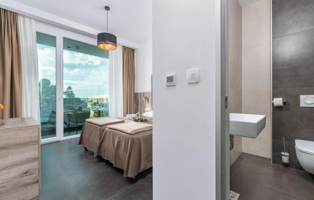 Residence Center B&B Materada Poreč Buitenkant foto